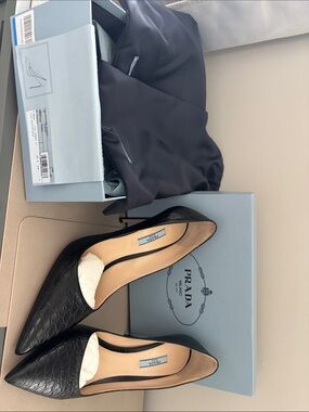 Prada Black Croc-Embossed Pointed-Toe Leather Pumps